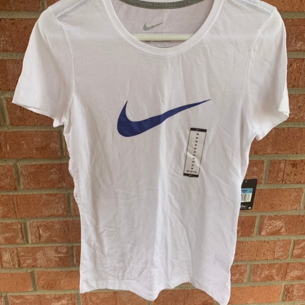 Nike White and Blue Women's T Shirt Medium
